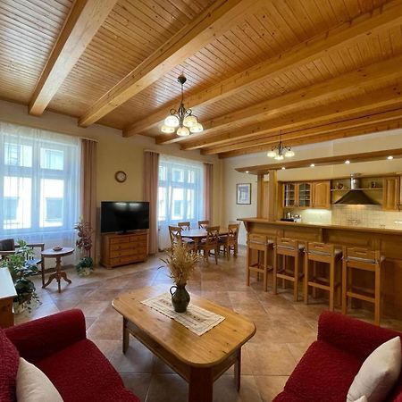 Appartment Centrum Κάρλοβι Βάρι Εξωτερικό φωτογραφία