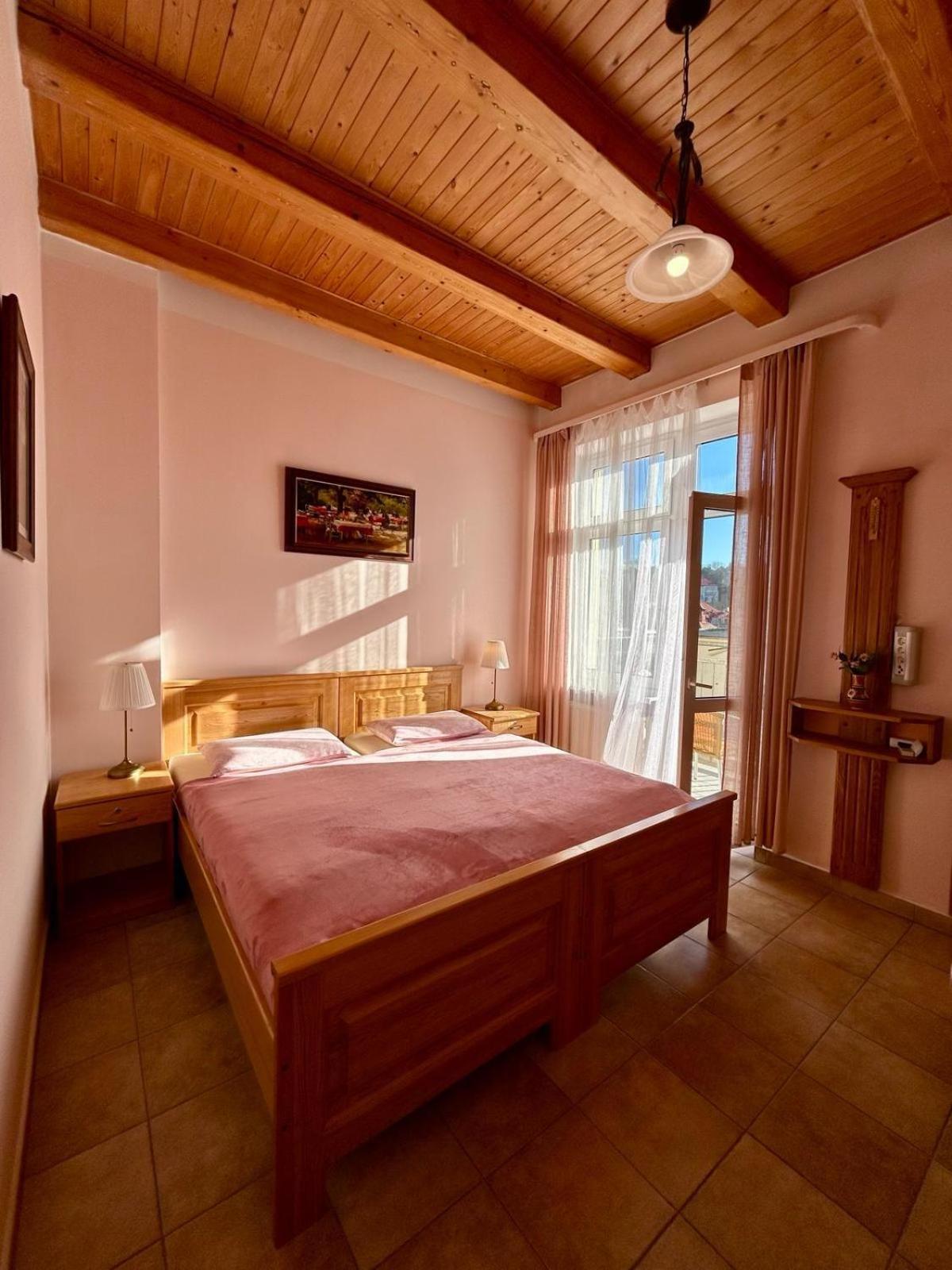 Appartment Centrum Κάρλοβι Βάρι Εξωτερικό φωτογραφία