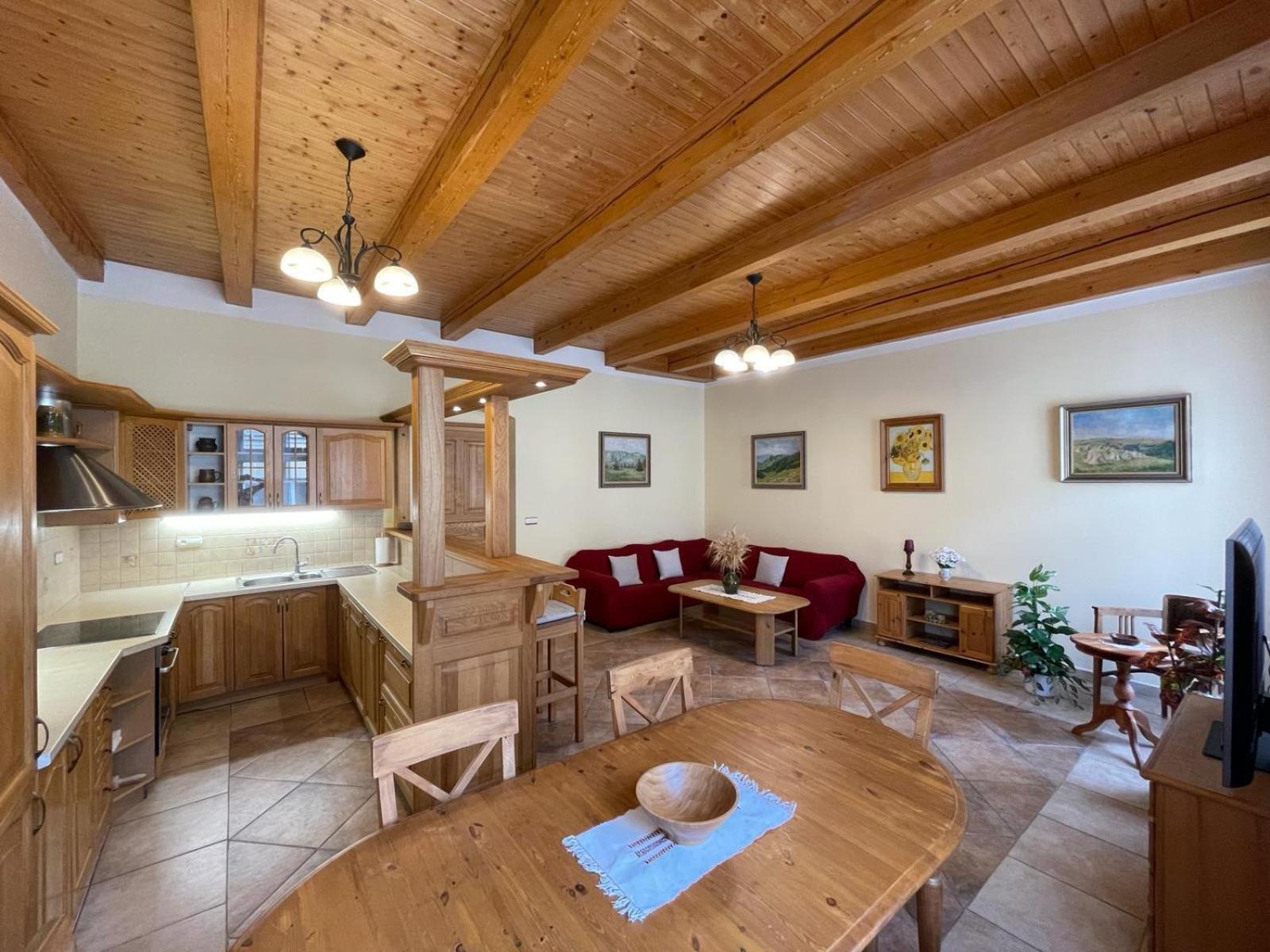 Appartment Centrum Κάρλοβι Βάρι Εξωτερικό φωτογραφία